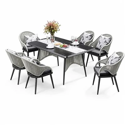 Table à manger de jardin